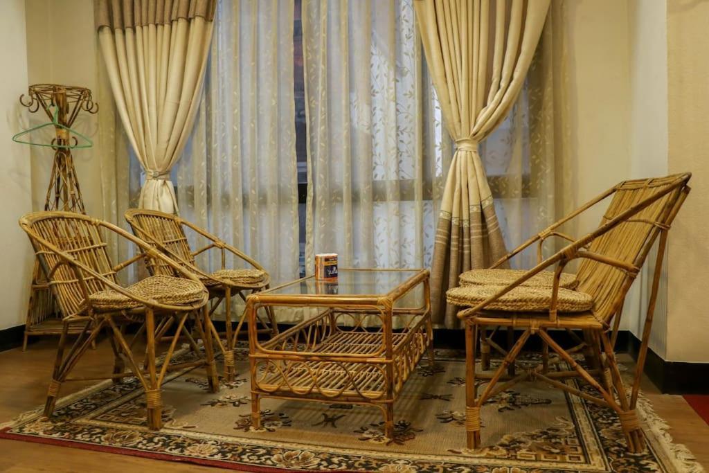 Looniva Guest House Lalitpur Zewnętrze zdjęcie